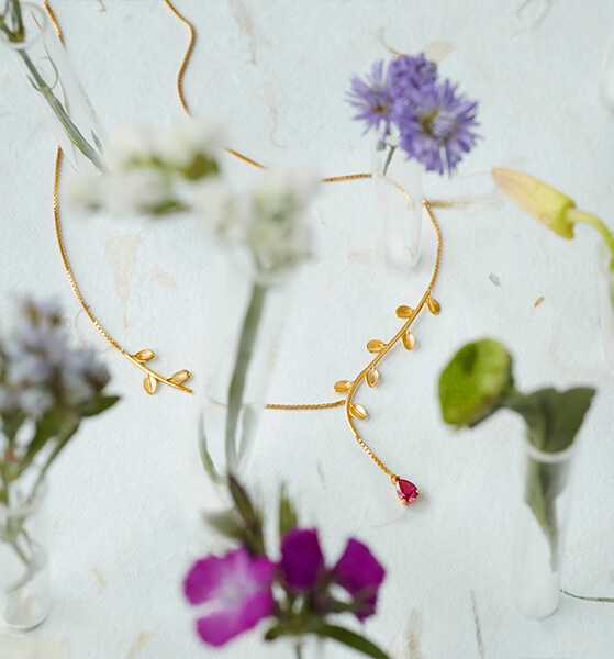 Red Stone Gold Necklace