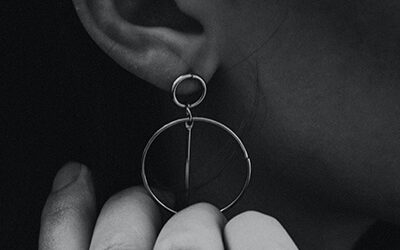 Your earrings’ must-haves