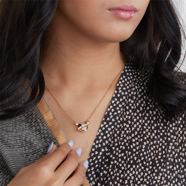 18k Gold Charm Pendant 