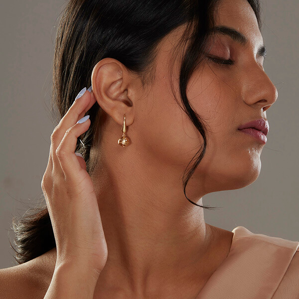 18k Gold Drop Earrings