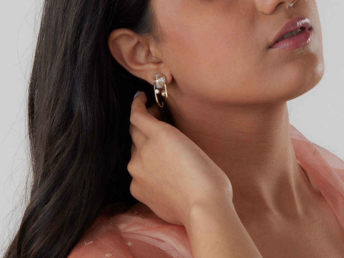 White Diamond Gold Stud Earrings